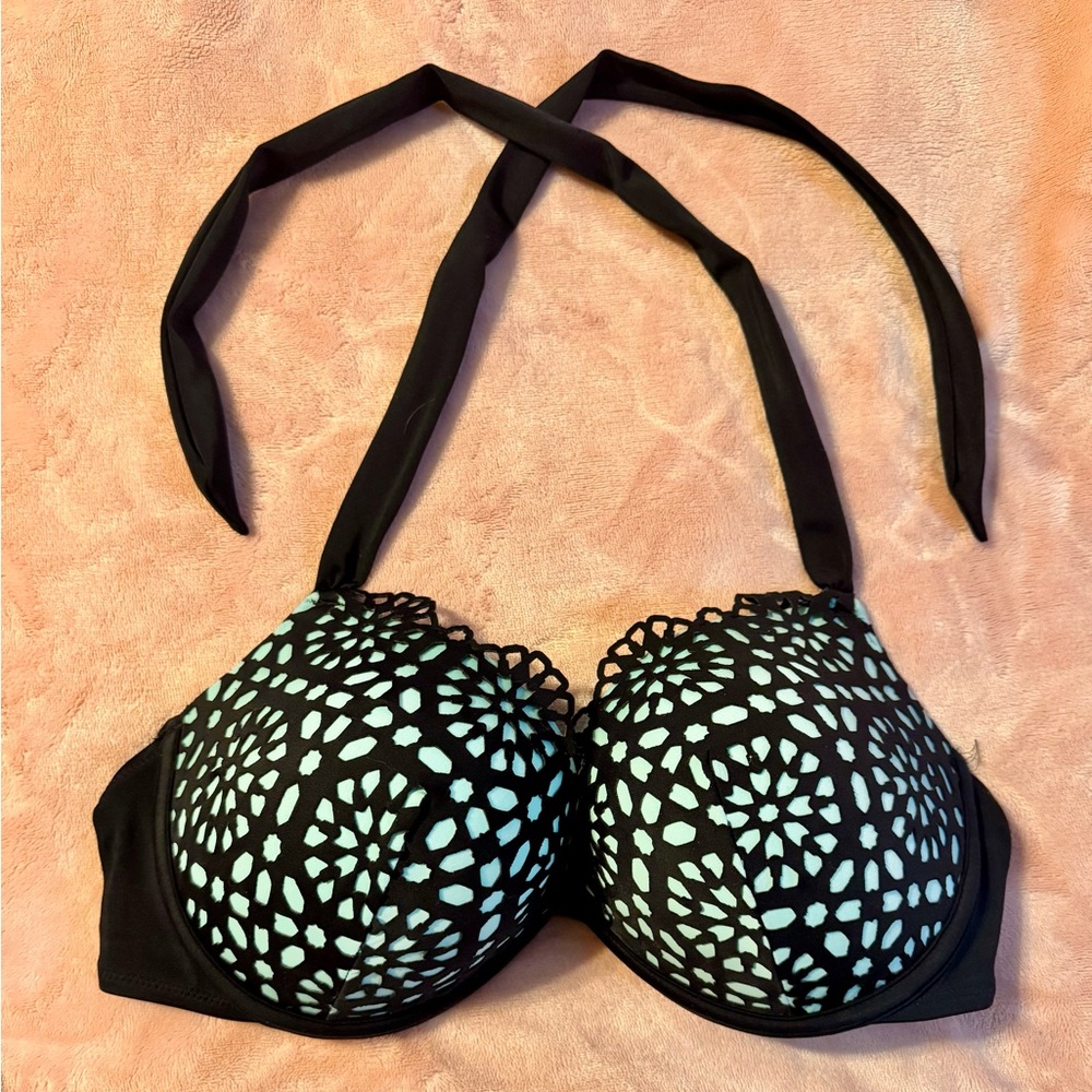 Shade & Shore top with push up size 36D